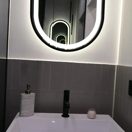 Apartment Family & Business Elegant Grzybowska 37 Centrum, Parking, Wi-fi, Netflix *