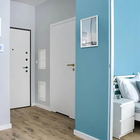 Family & Business Elegant Grzybowska 37 Centrum, Parking, Wi-fi, Netflix Apartment Warsaw