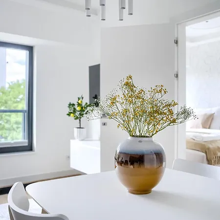 Family & Business Elegant Grzybowska 37 Centrum, Parking, Wi-fi, Netflix * Warschau