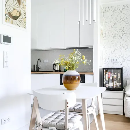 Διαμέρισμα Family & Business Elegant Grzybowska 37 Centrum, Parking, Wi-fi, Netflix Βαρσοβία