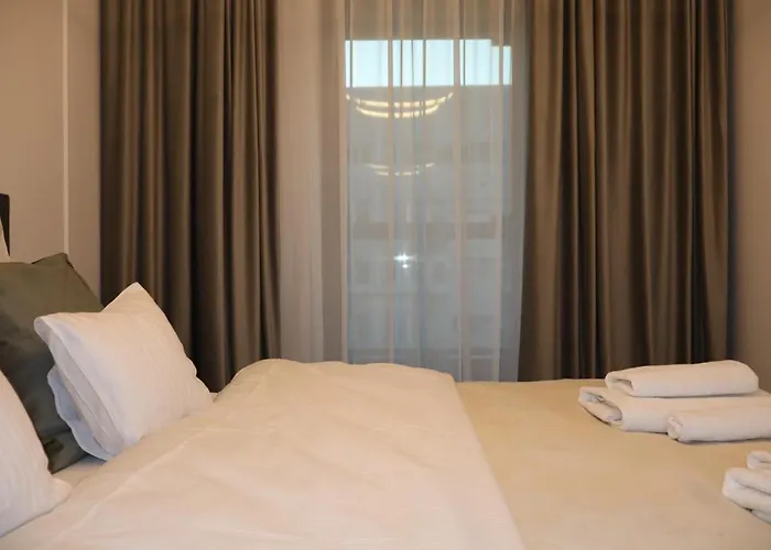 Apartman Family & Business Elegant Grzybowska 37 Centrum, Parking, Wi-fi, Netflix Varsó