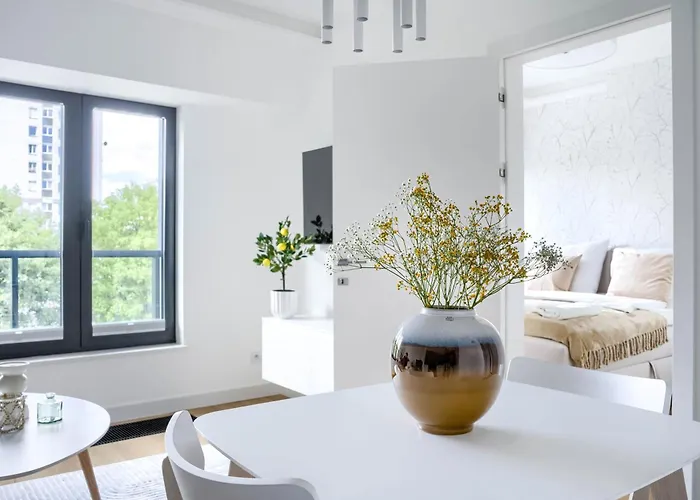 Family & Business Elegant Grzybowska 37 Centrum, Parking, Wi-fi, Netflix Apartman