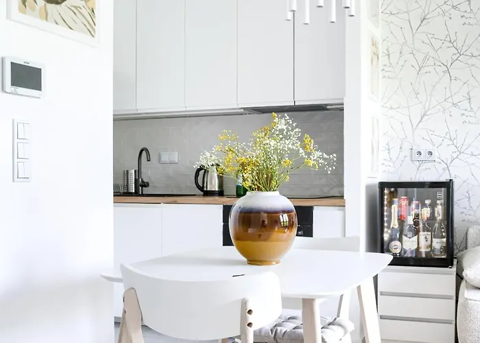 Apartman Family & Business Elegant Grzybowska 37 Centrum, Parking, Wi-fi, Netflix Varsó