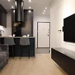 公寓 Family & Business Elegant Grzybowska 37 Centrum, Parking, Wi-fi, Netflix 华沙