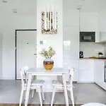 Family & Business Elegant Grzybowska 37 Centrum, Parking, Wi-fi, Netflix 公寓 华沙